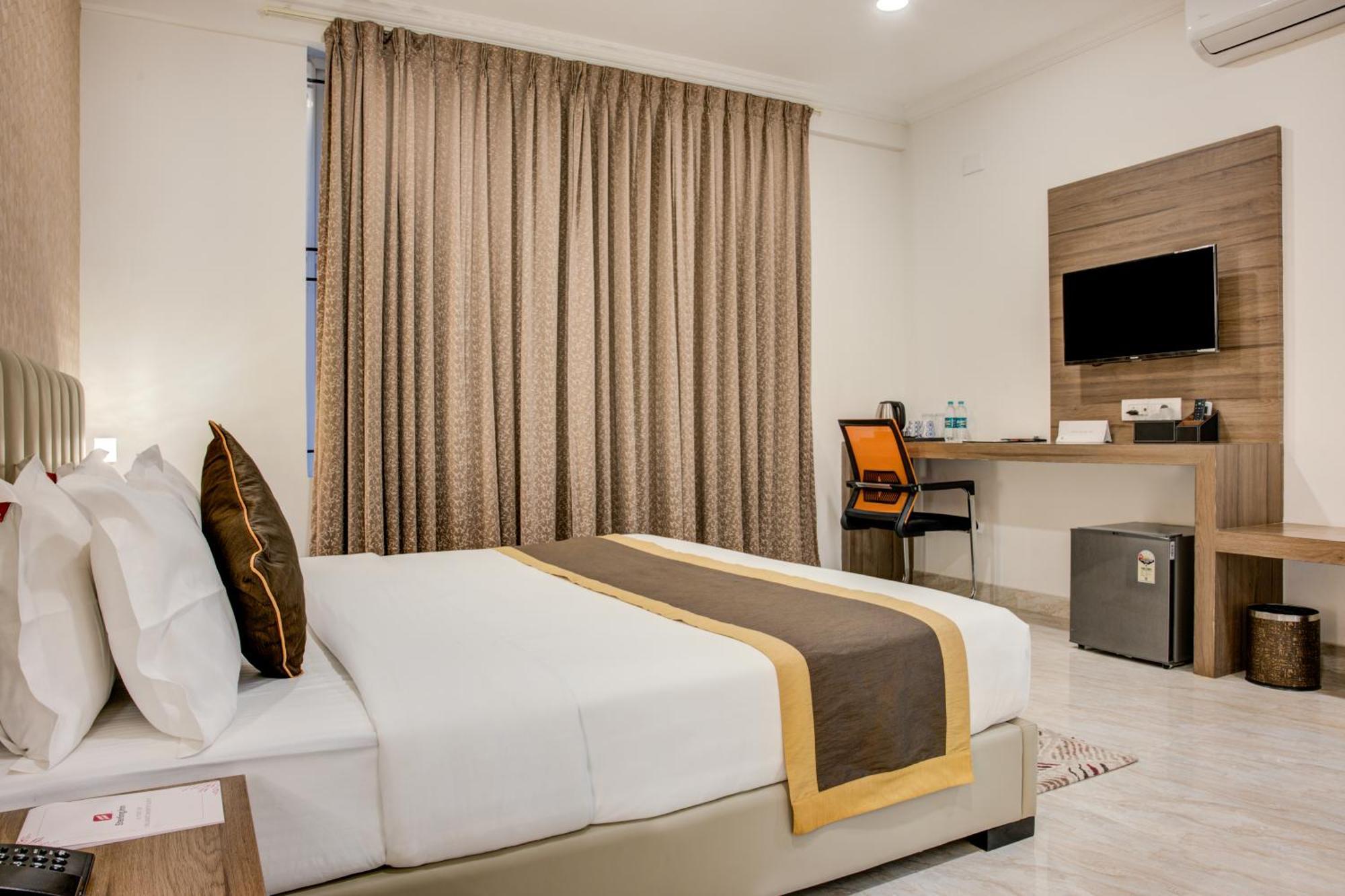 Hotel Sterling Inn Bangalore International Airport Yelahanka Extérieur photo