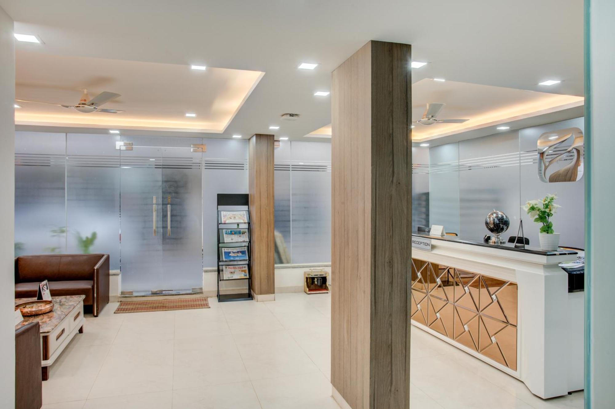 Hotel Sterling Inn Bangalore International Airport Yelahanka Extérieur photo
