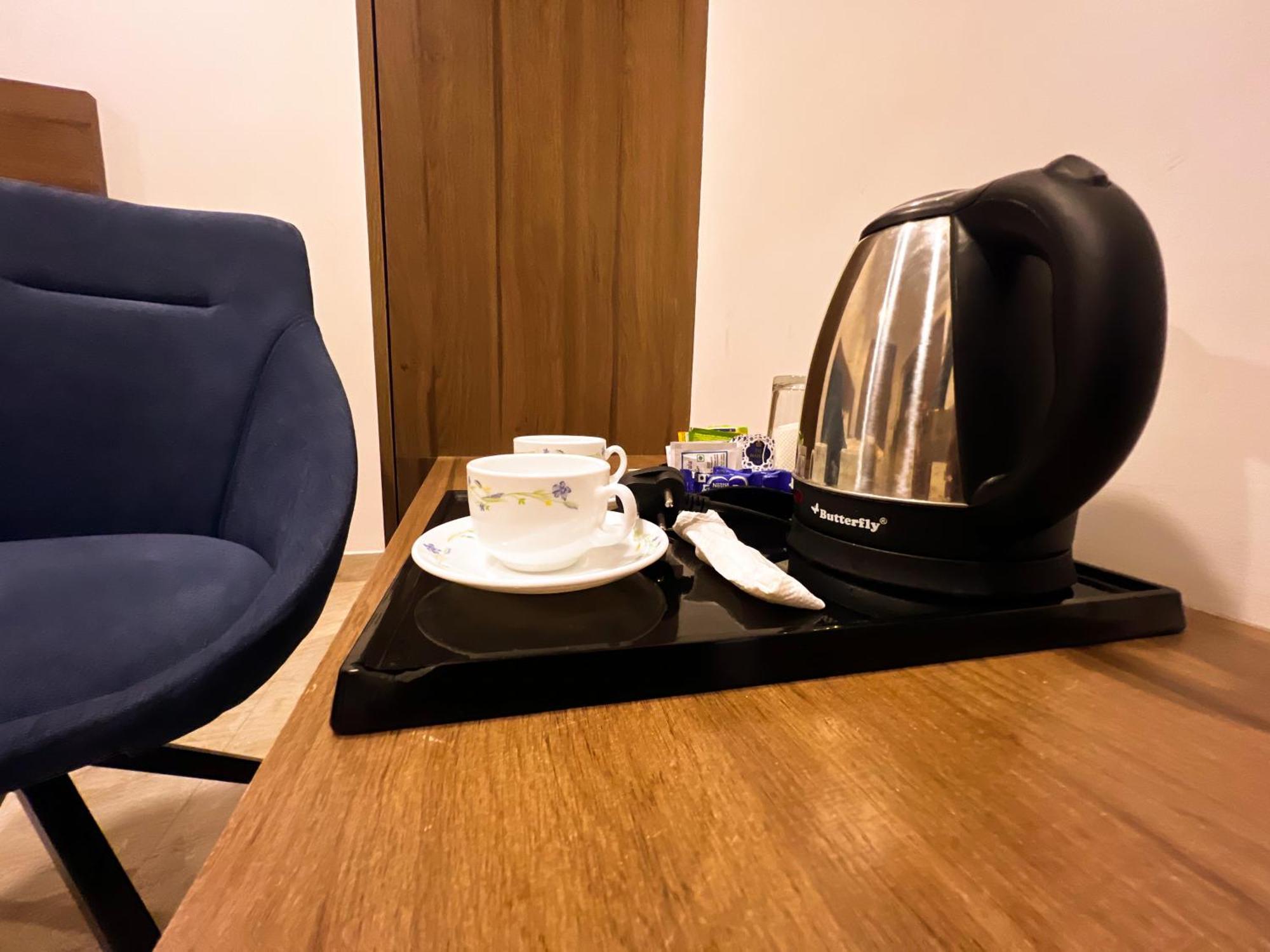 Hotel Sterling Inn Bangalore International Airport Yelahanka Extérieur photo